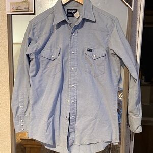 Wrangler Men's Casual Light Blue Button Down Shirt